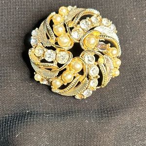 VTG Gold Tone Metal and Fake pearl, rhinestone. AS IS, missing stones